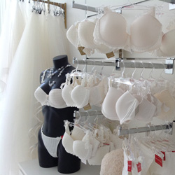 La salle Accessoires des Mariées